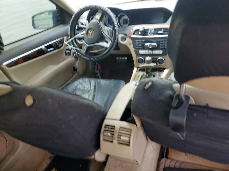 Photo 8 from auction – 2012 MERCEDES-BENZ C with VIN WDDGF8BB5CR207807