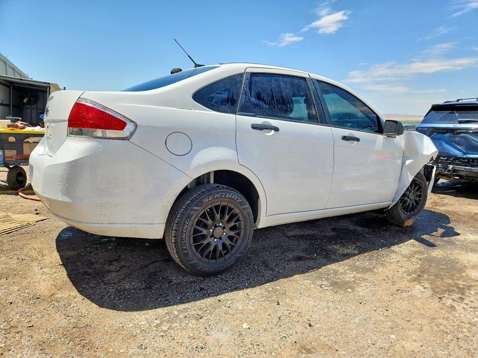 Photo 3 from auction – 2008 FORD FOCUS with VIN 1FAHP34N58W188714