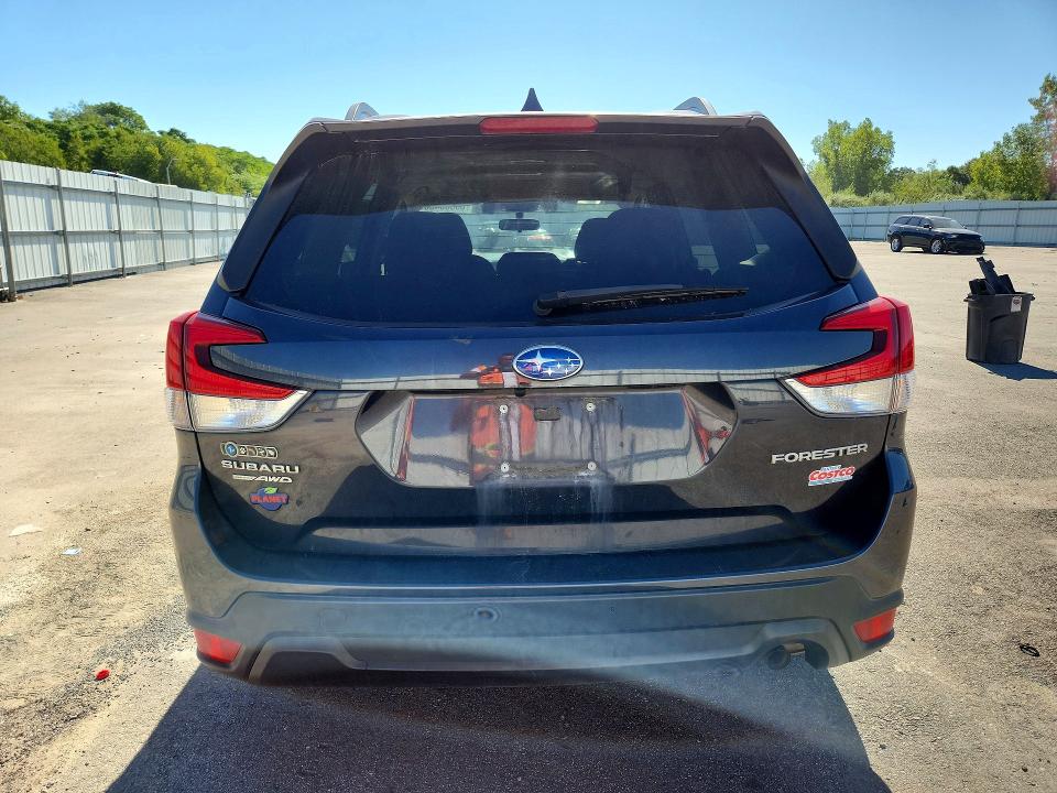 Photo 6 from auction – 2019 SUBARU FORESTER with VIN JF2SKAEC8KH410806