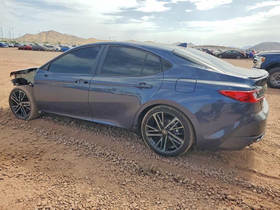 Zdjęcie 2 z aukcji – 2026 TOYOTA CAMRY z VIN 4T1DAACK3TU711914