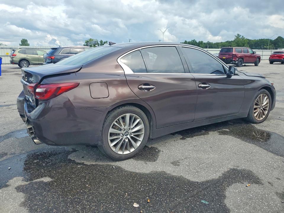 Photo 3 from auction – 2019 INFINITI Q50 with VIN JN1EV7AR4KM552547