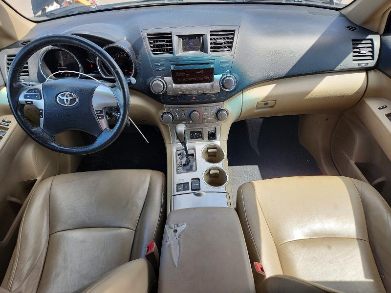 Photo 8 from auction – 2012 TOYOTA HIGHLANDER with VIN 5TDBK3EH0CS174140