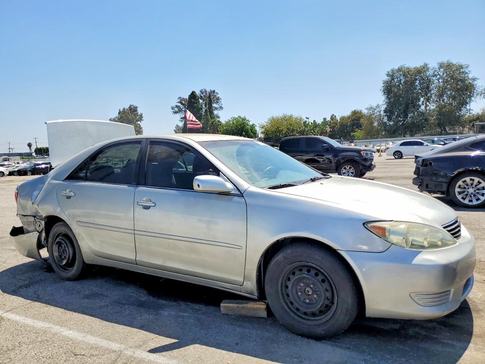 Photo 4 from auction – 2006 TOYOTA CAMRY with VIN 4T1BE32K96U723627