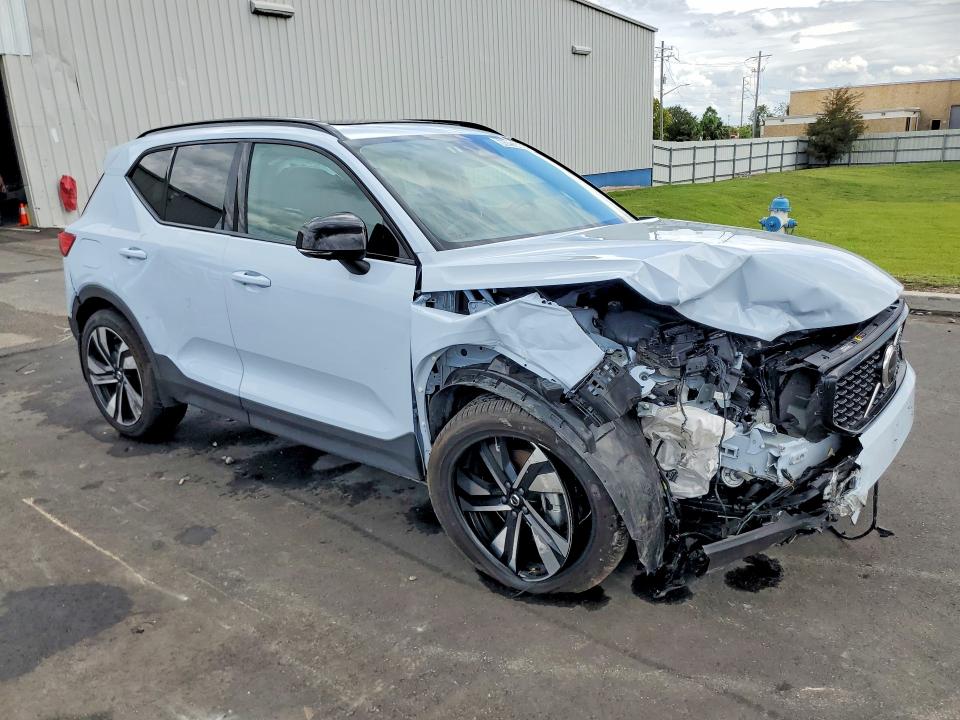 Photo 4 from auction – 2026 VOLVO XC40 with VIN YV4L12UC7T2788145