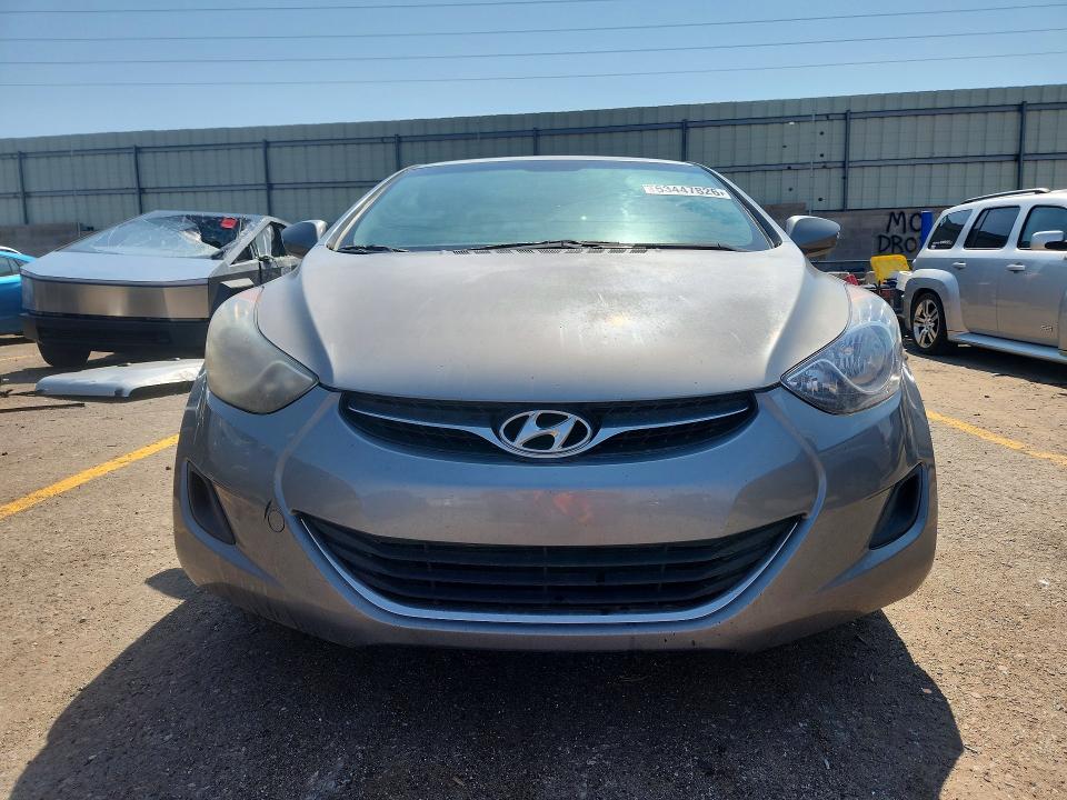 Photo 5 from auction – 2011 HYUNDAI ELANTRA with VIN KMHDH4AE4BU107796