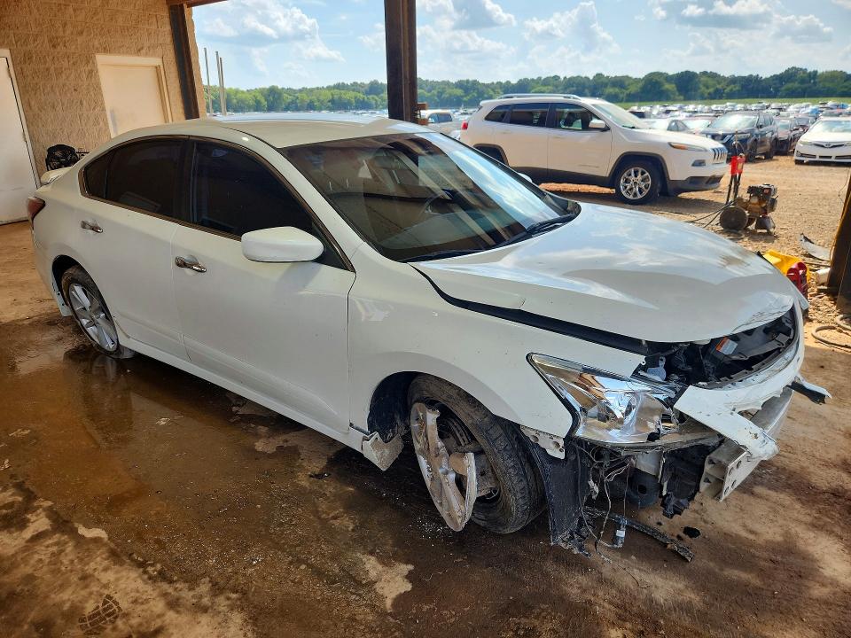 Photo 4 from auction – 2014 NISSAN ALTIMA with VIN 1N4AL3AP8EN216297