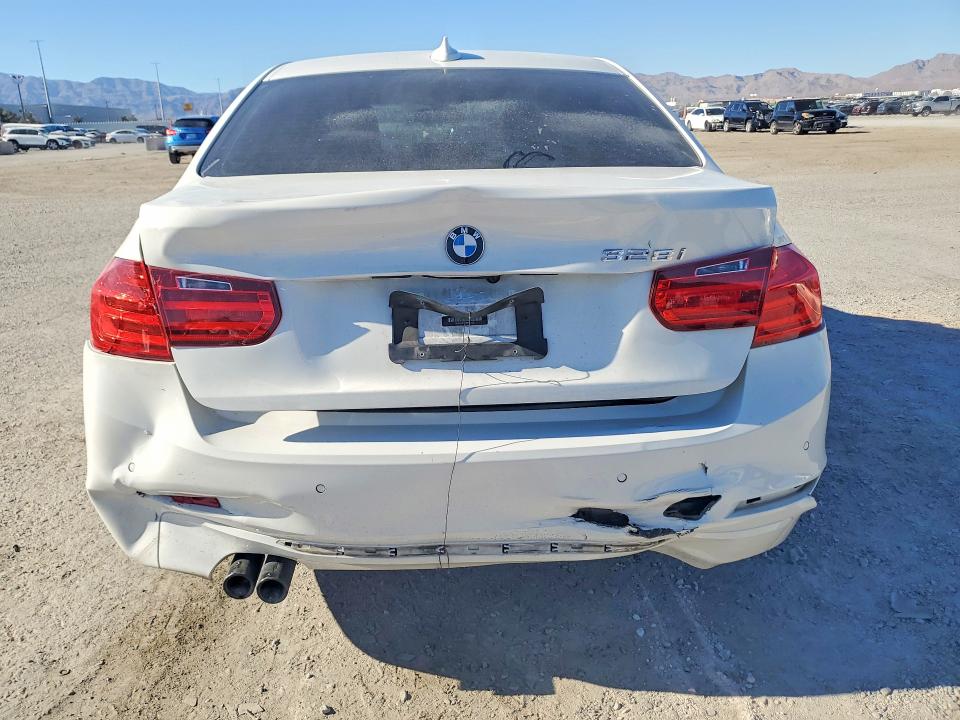 Photo 6 from auction – 2014 BMW 328 with VIN WBA3A5C53EF605551