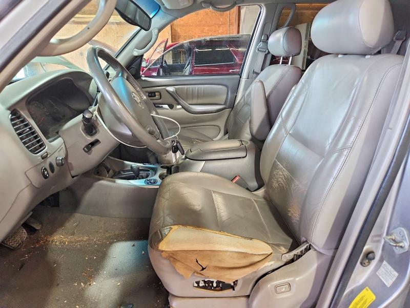 Снимка 7 от търг – 2003 TOYOTA SEQUOIA с VIN 5TDBT48AX3S143818