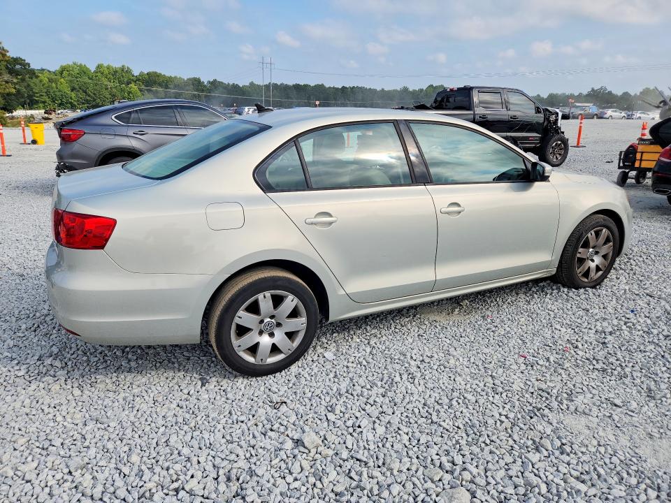 Photo 3 from auction – 2011 VOLKSWAGEN JETTA with VIN 3VWDX7AJ5BM384013
