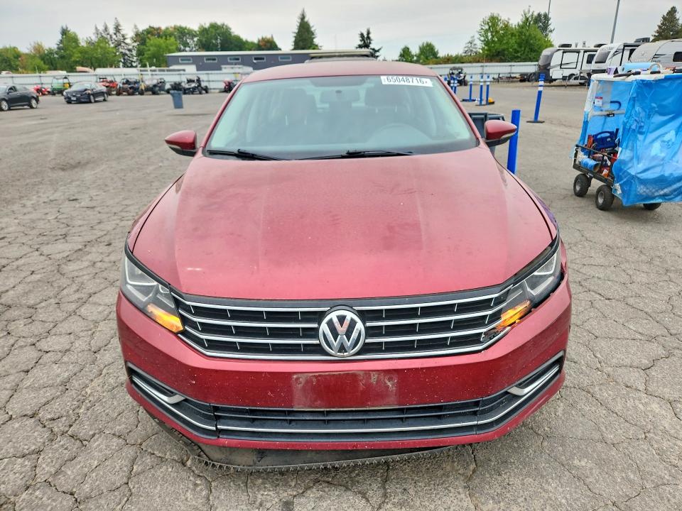 Photo 5 from auction – 2016 VOLKSWAGEN PASSAT with VIN 1VWAT7A38GC030091