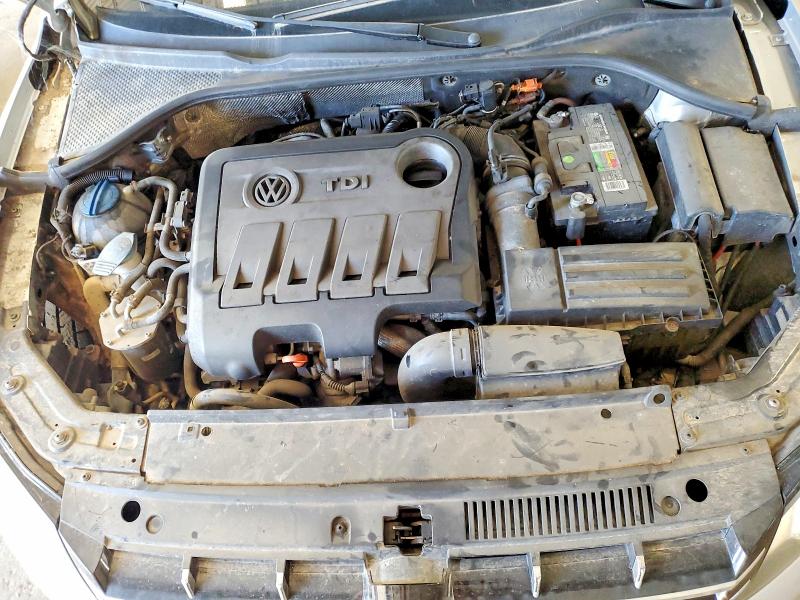 Photo 11 from auction – 2013 VOLKSWAGEN PASSAT with VIN 1VWCN7A32DC108220