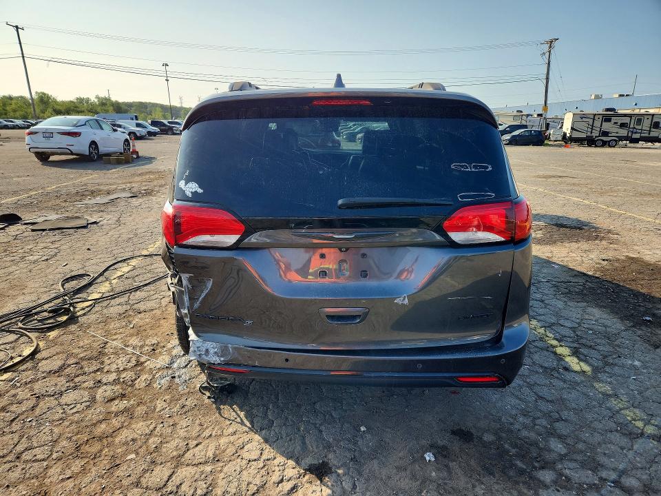 Photo 6 from auction – 2019 CHRYSLER PACIFICA with VIN 2C4RC1GG8KR610292