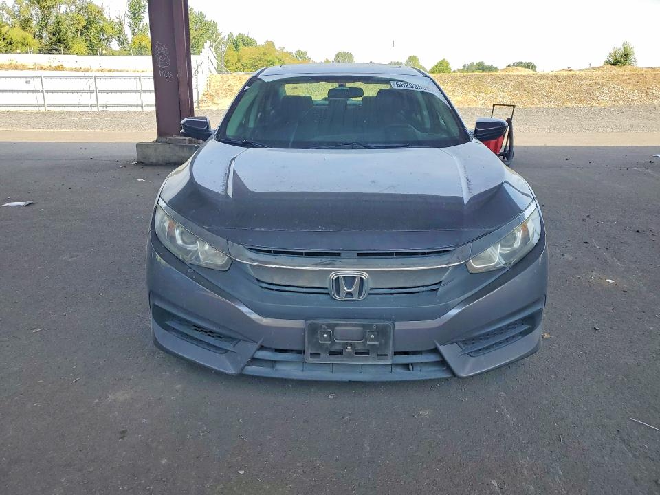 Photo 5 from auction – 2018 HONDA CIVIC with VIN 2HGFC2F70JH580897