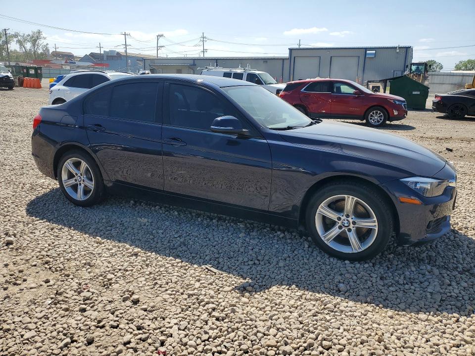 Photo 4 from auction – 2015 BMW 328 with VIN WBA3B3G57FNR87067