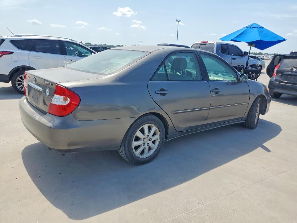 Photo 3 from auction – 2004 TOYOTA CAMRY with VIN 4T1BE30K14U897532