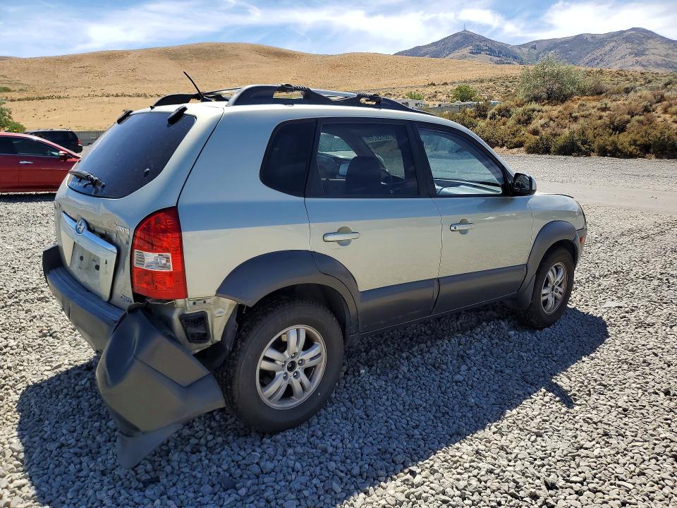 Photo 3 from auction – 2007 HYUNDAI TUCSON with VIN KM8JN72D07U588057