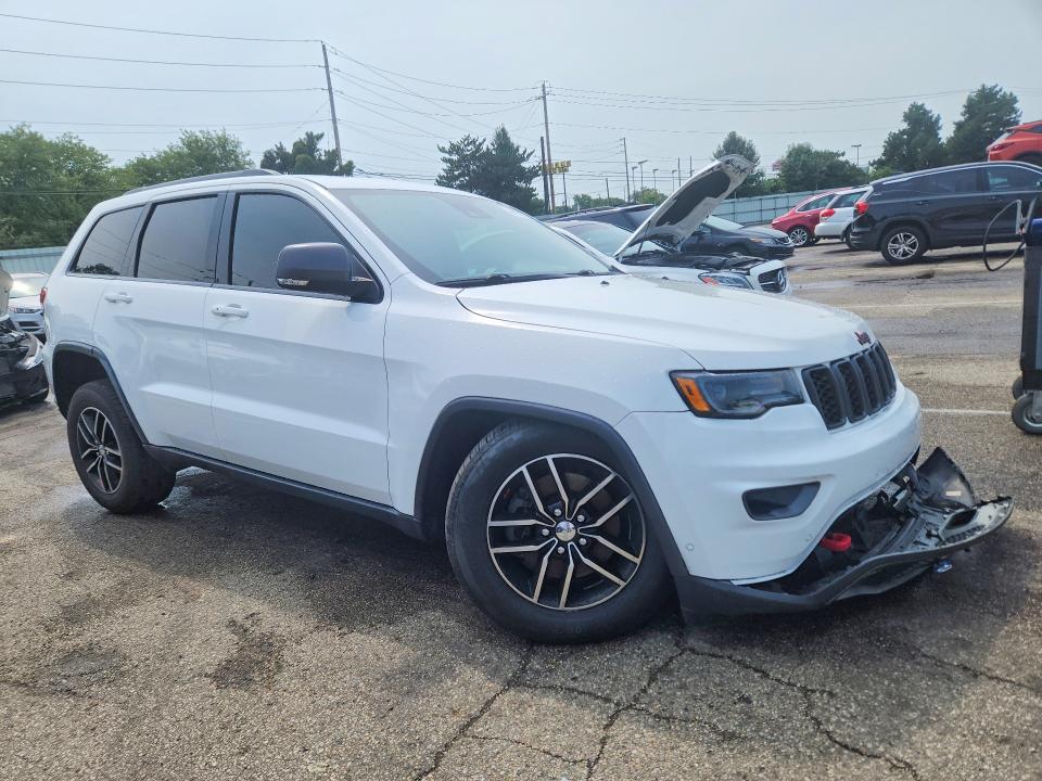 Снимка 4 от търг – 2017 JEEP GRAND CHEROKEE с VIN 1C4RJFLT3HC719735