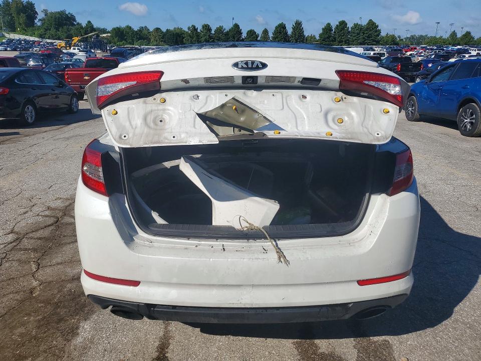 Foto 6 de la subasta – 2013 KIA OPTIMA con VIN 5XXGR4A69DG140759