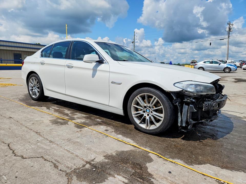 Photo 4 from auction – 2013 BMW 528 with VIN WBAXG5C53DDY30871