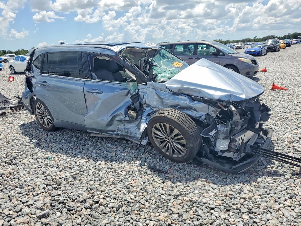 Photo 4 from auction – 2021 TOYOTA HIGHLANDER with VIN 5TDFARAH5MS009151