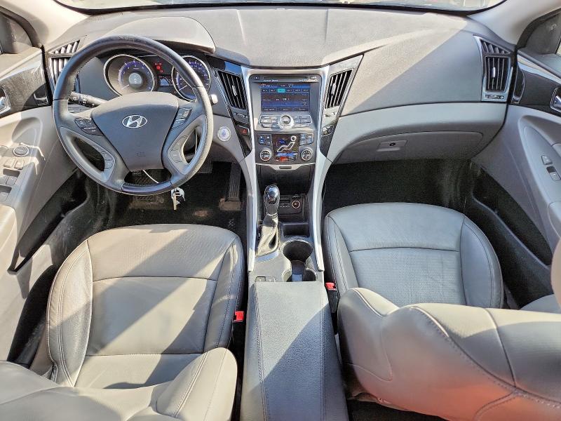 Photo 8 from auction – 2011 HYUNDAI SONATA with VIN 5NPEC4AC7BH286562