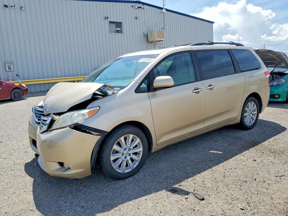 2014 TOYOTA SIENNA - Търг №65184406