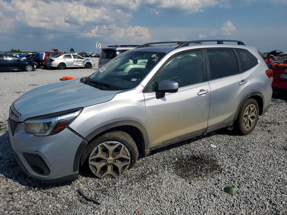 SUBARU FORESTER 2020 with VIN JF2SKAJC6LH425182 - Photo from auction