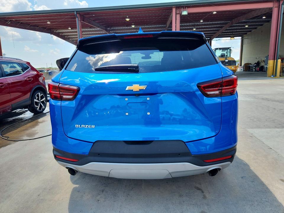 Photo 6 from auction – 2026 CHEVROLET BLAZER with VIN 3GNKBCR4XTS143567