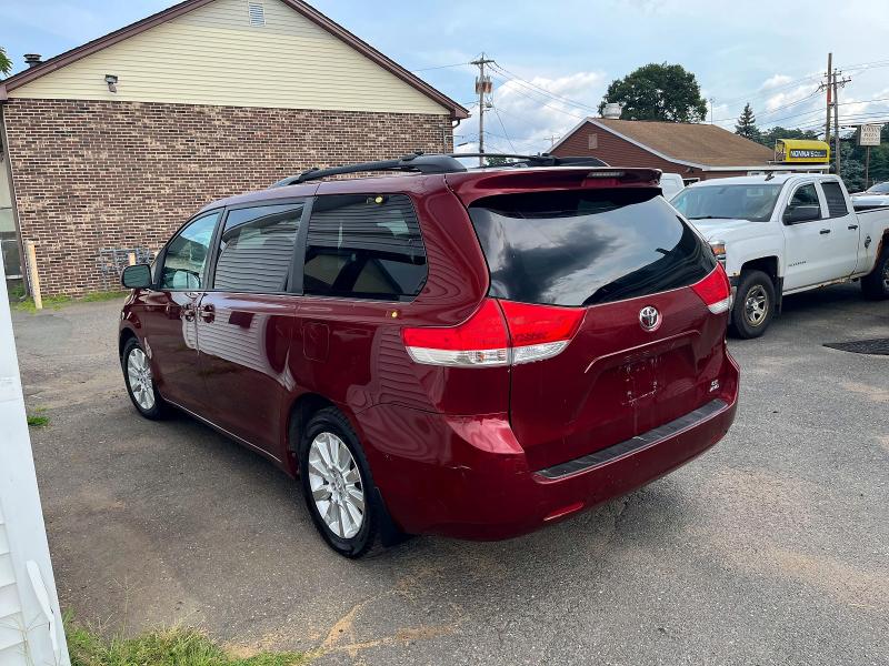 Photo 2 from auction – 2014 TOYOTA SIENNA with VIN 5TDJK3DC3ES076630