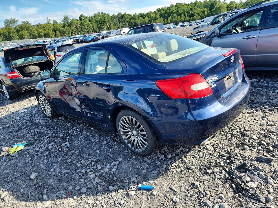 Photo 2 from auction – 2010 SUZUKI KIZASHI with VIN JS2RF9A75A6100640