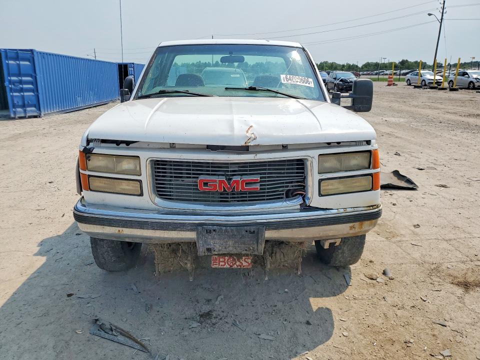 Photo 5 from auction – 2001 GMC SIERRA with VIN 1GTHK34RXYR133640