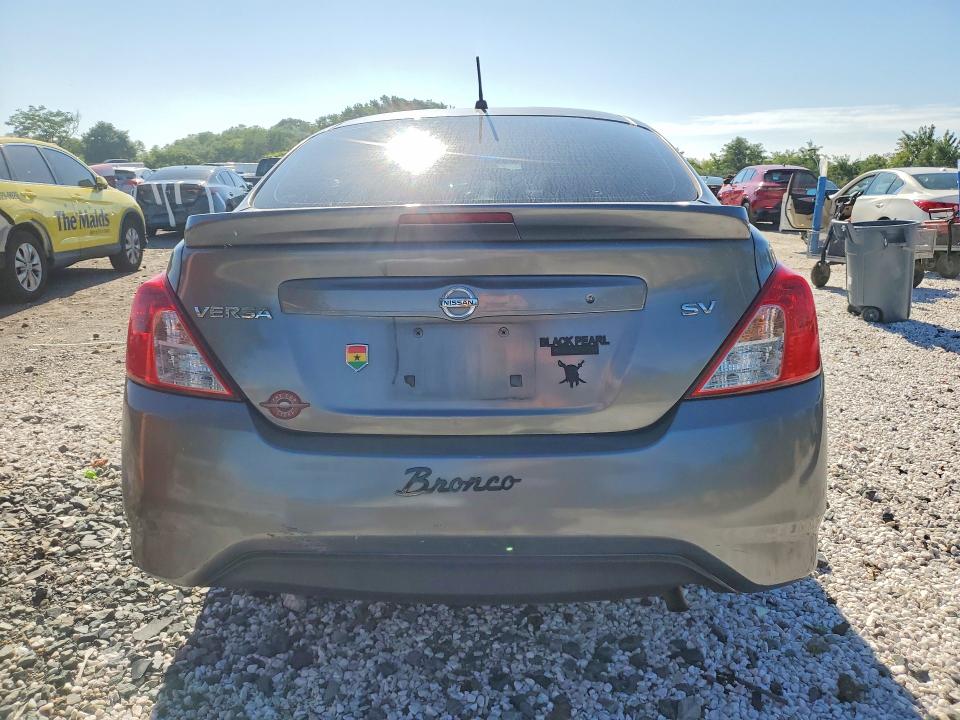 Снимка 6 от търг – 2017 NISSAN VERSA с VIN 3N1CN7AP4HL893018