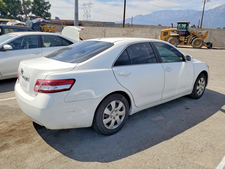 Фото 3 с аукциона – 2011 TOYOTA CAMRY с VIN 4T1BF3EK2BU635263