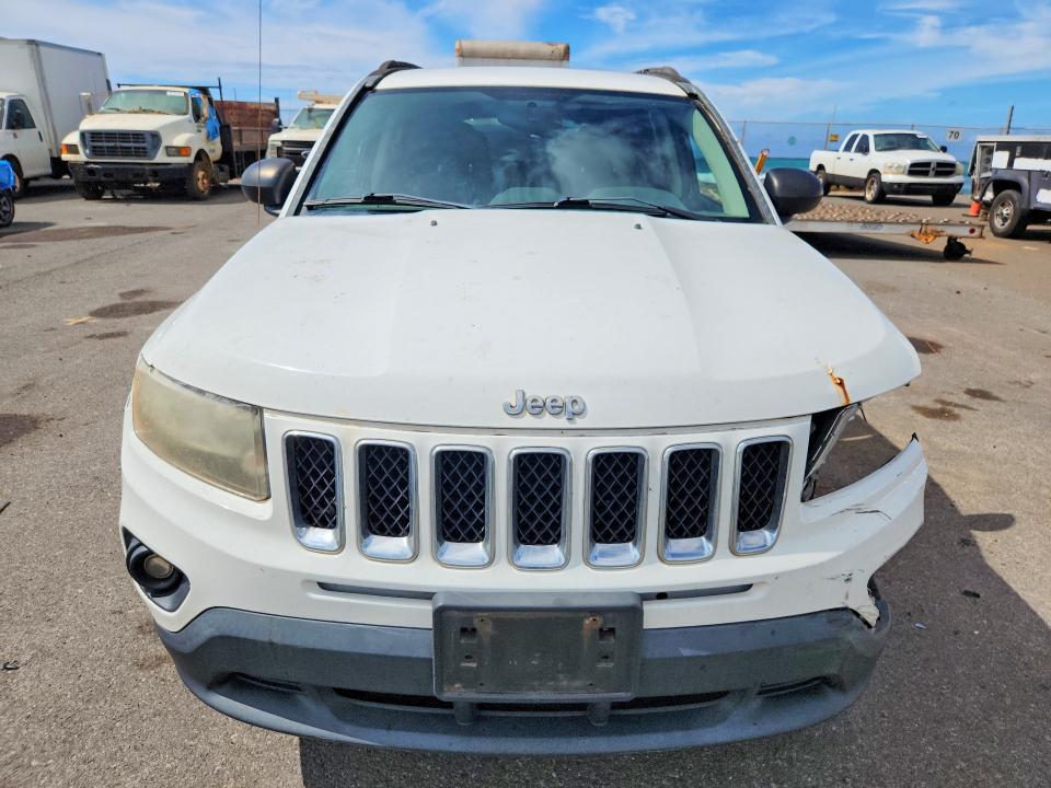 Photo 5 from auction – 2014 JEEP COMPASS with VIN 1C4NJCBA3ED709211