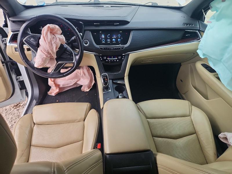 Photo 8 from auction – 2017 CADILLAC XT5 with VIN 1GYKNERS4HZ237233