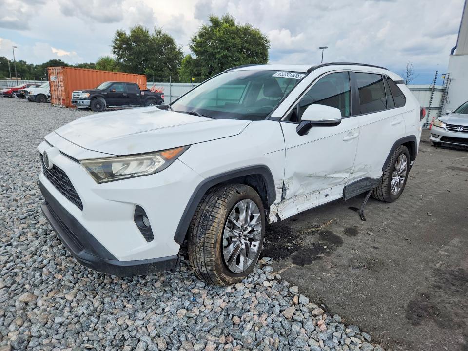 TOYOTA RAV4 2019 with VIN 2T3C1RFV3KW026558 - Photo from auction
