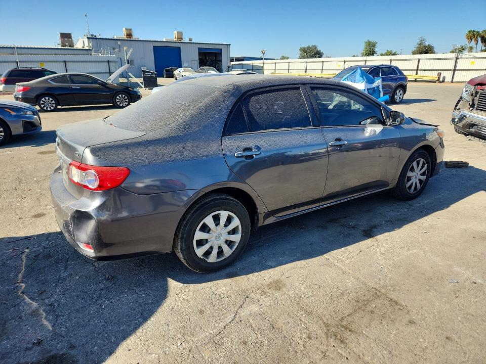 Photo 3 from auction – 2011 TOYOTA COROLLA with VIN JTDBU4EE0B9139908