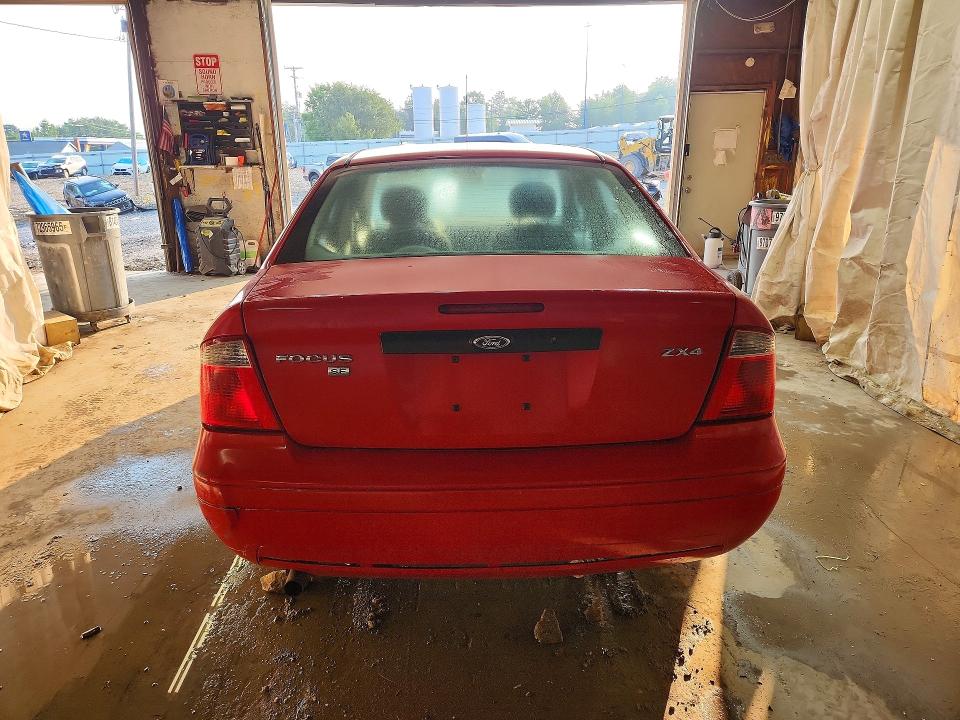 Photo 6 from auction – 2005 FORD FOCUS with VIN 1FAFP34N05W193287