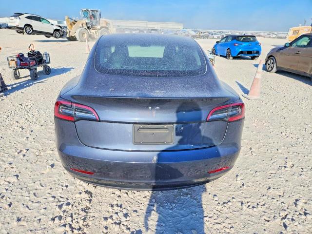 Foto 6 de la subasta – 2019 TESLA MODEL 3 con VIN 5YJ3E1EA0KF300731