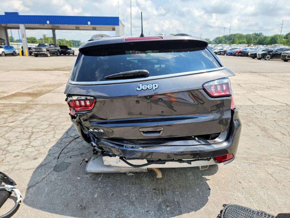 Снимка 6 от търг – 2022 JEEP COMPASS с VIN 3C4NJDFB7NT178453