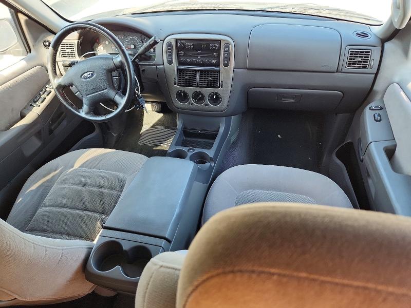 Photo 8 from auction – 2005 FORD EXPLORER with VIN 1FMZU73E05ZA17696