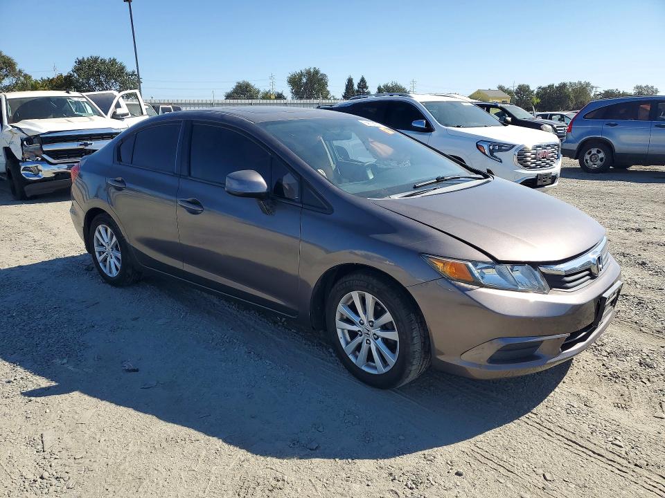 Photo 4 from auction – 2012 HONDA CIVIC with VIN 2HGFB2F86CH605509