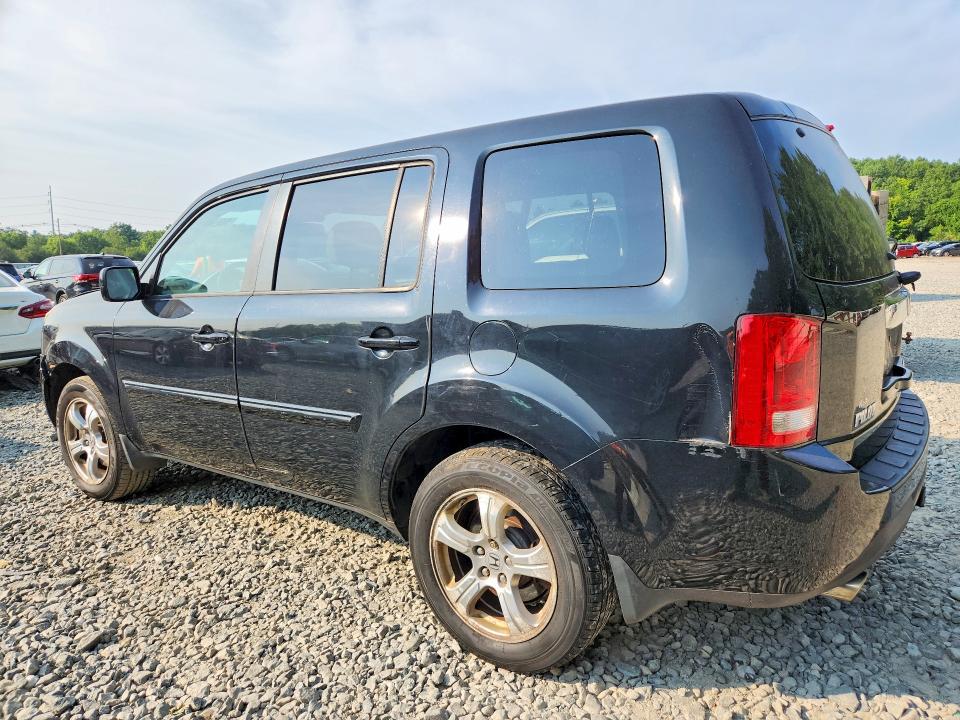 Photo 2 from auction – 2015 HONDA PILOT with VIN 5FNYF4H55FB011935