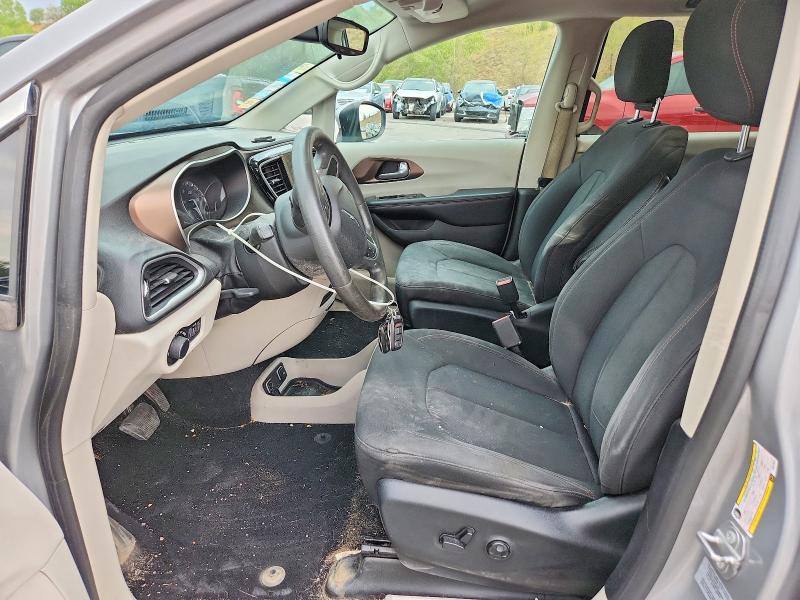 Photo 7 from auction – 2017 CHRYSLER PACIFICA with VIN 2C4RC1DG8HR610564