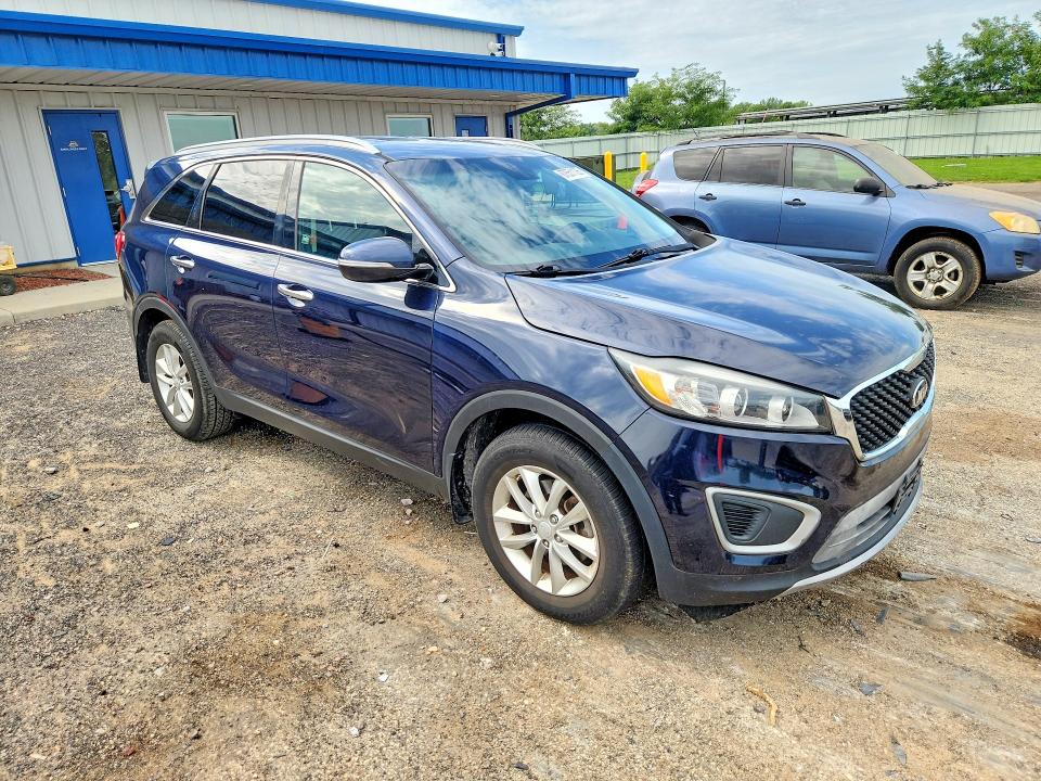 Photo 4 from auction – 2016 KIA SORENTO with VIN 5XYPG4A30GG125353