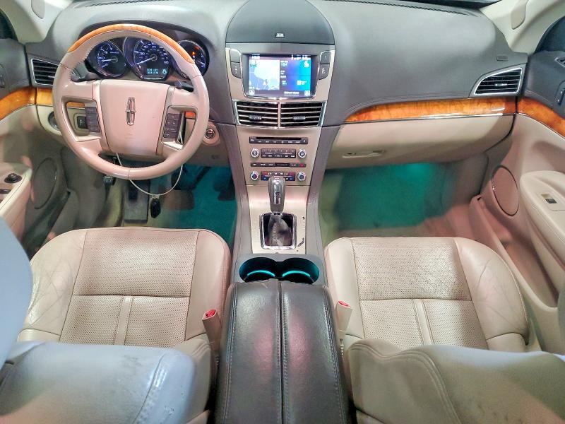 Фото 8 с аукциона – 2012 LINCOLN MKT с VIN 2LMHJ5AT4CBL50207