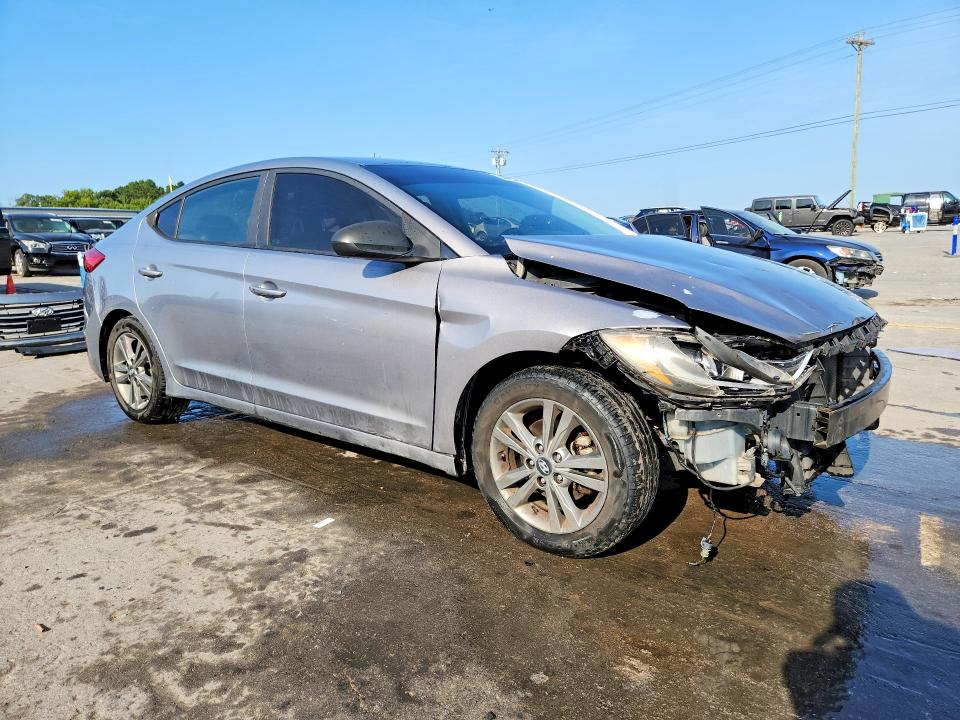 Photo 4 from auction – 2017 HYUNDAI ELANTRA with VIN 5NPD84LF2HH075735