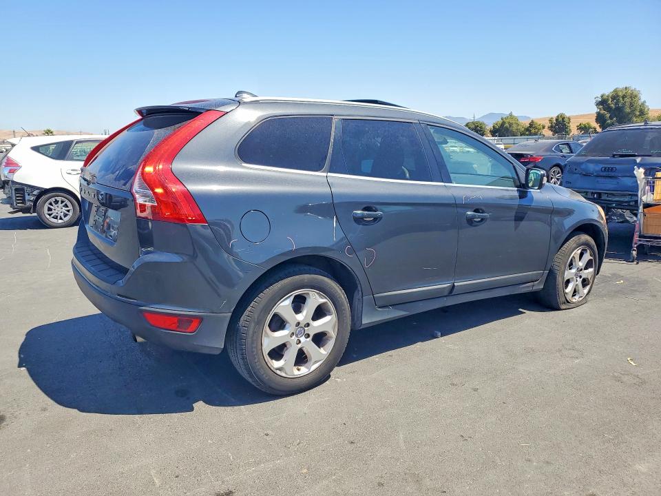 Photo 3 from auction – 2013 VOLVO XC60 with VIN YV4940DL8D2391406