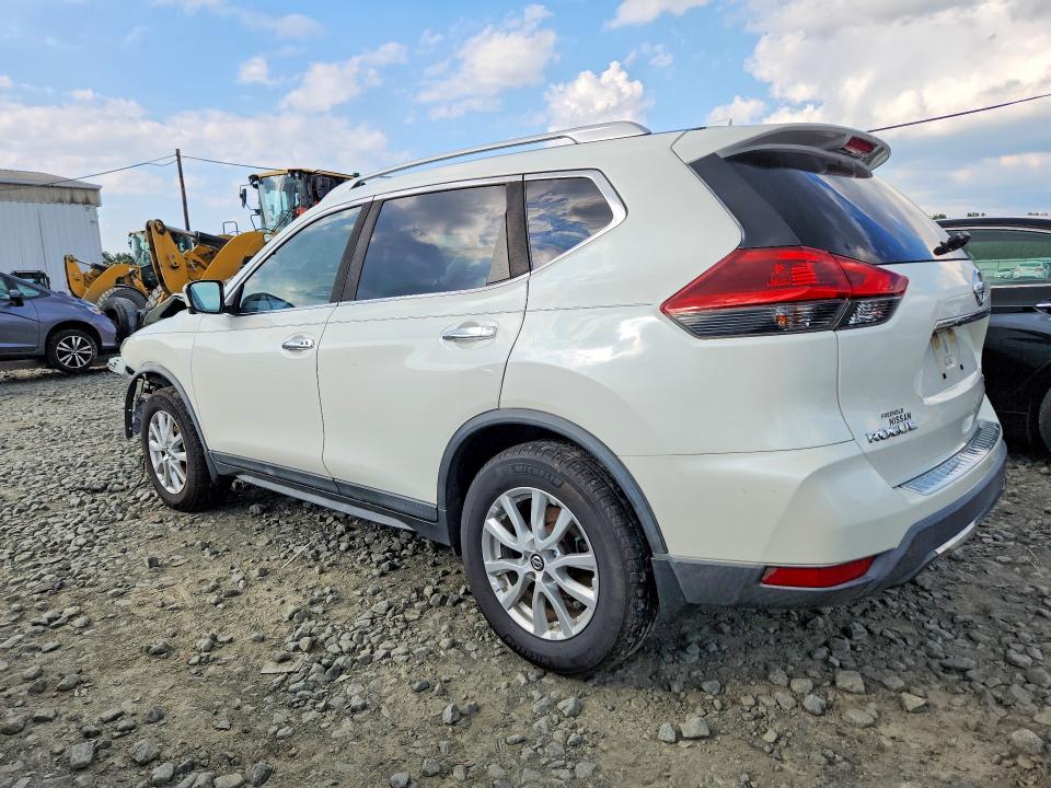 Photo 2 from auction – 2018 NISSAN ROGUE with VIN KNMAT2MV0JP607070