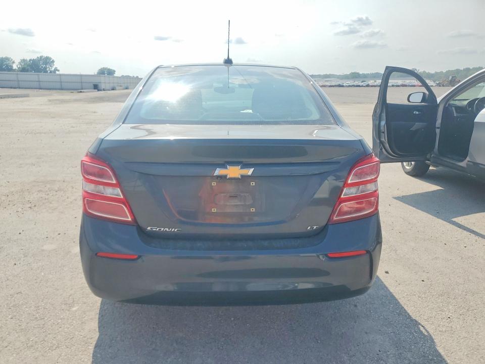 Фото 6 с аукциона – 2017 CHEVROLET SONIC с VIN 1G1JD5SH7H4140004